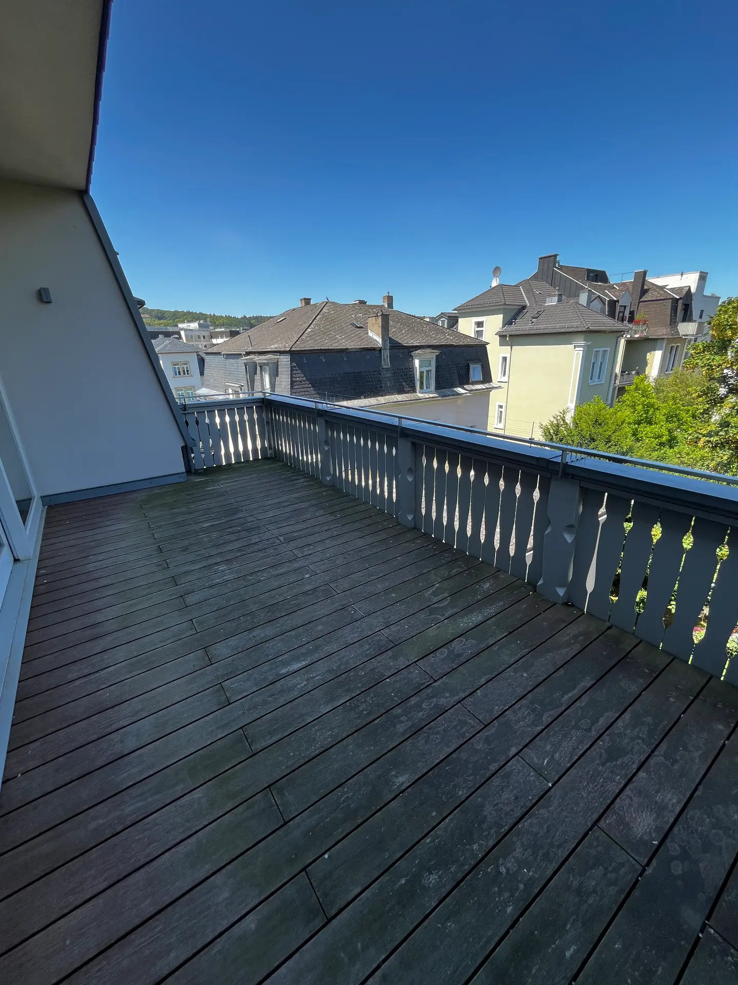 Saniertes Penthouse mit Balkon und Dachterrasse – Vorschaubild 9