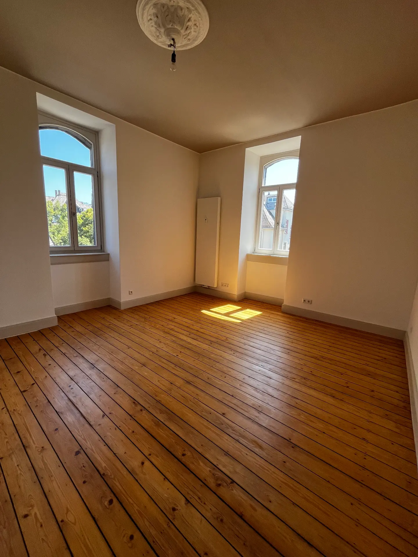 Saniertes Penthouse mit Balkon und Dachterrasse – Vorschaubild 6