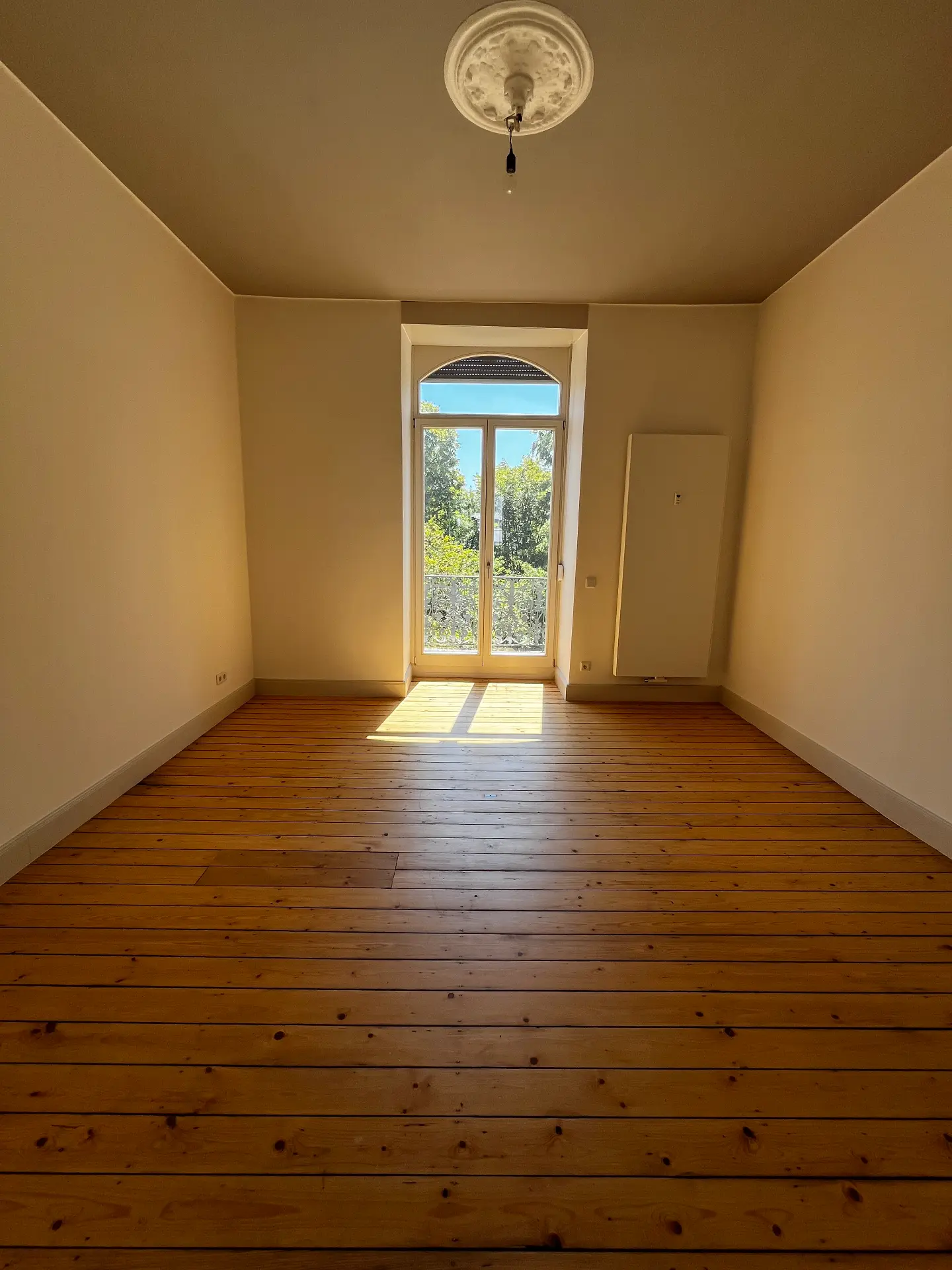 Saniertes Penthouse mit Balkon und Dachterrasse – Vorschaubild 7